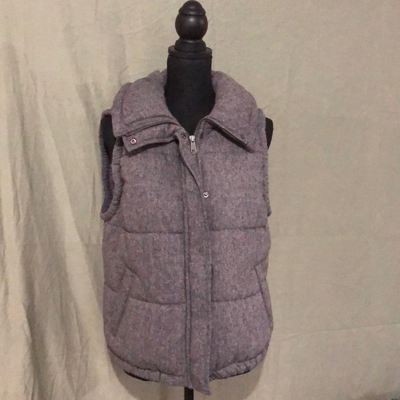 Puffy vest - Picture 1 of 7